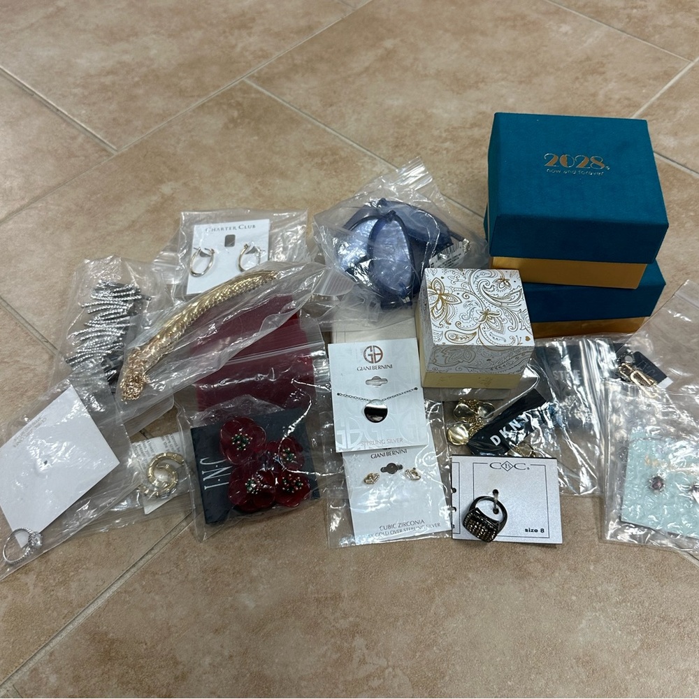 Brand New Macy’s Jewelry